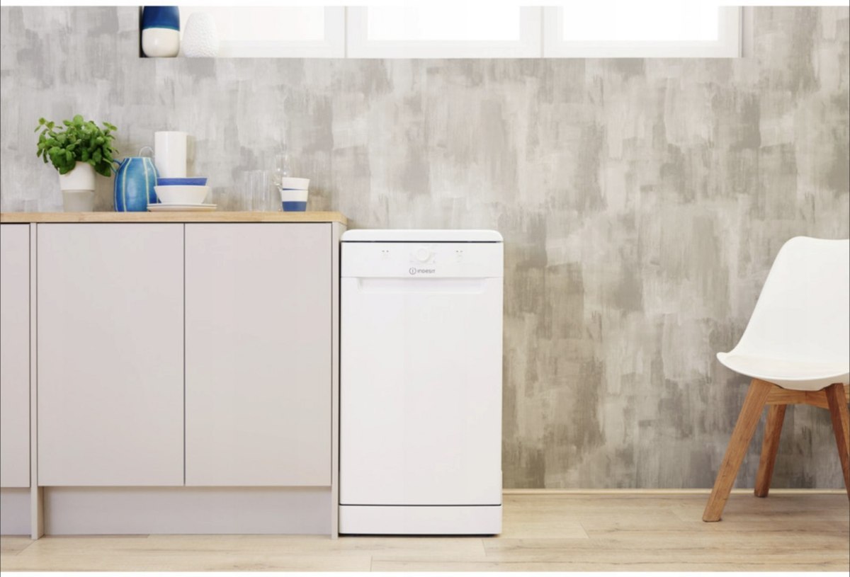 ZMYWARKA INDESIT DSFE1B10 BIAŁA 10 KPL ZMYWARKA INDESIT DSFE1B10 BIAŁA 10 KPL