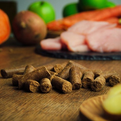 TRIBAL ADULT ŚWIEŻY KURCZAK 2,5KG BEZZBO HIPO PIES