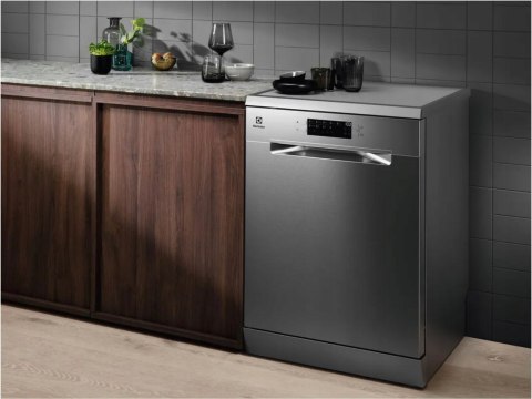 ZMYWARKA WOLNOSTOJĄCA ELECTROLUX ESA47210SX 9,9 l 13 kpl Technologia AirDry