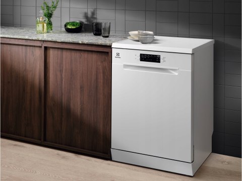 ZMYWARKA WOLNOSTOJĄCA ELECTROLUX ESS43210SW 9,9l 10kpl 3szuflada na sztućce